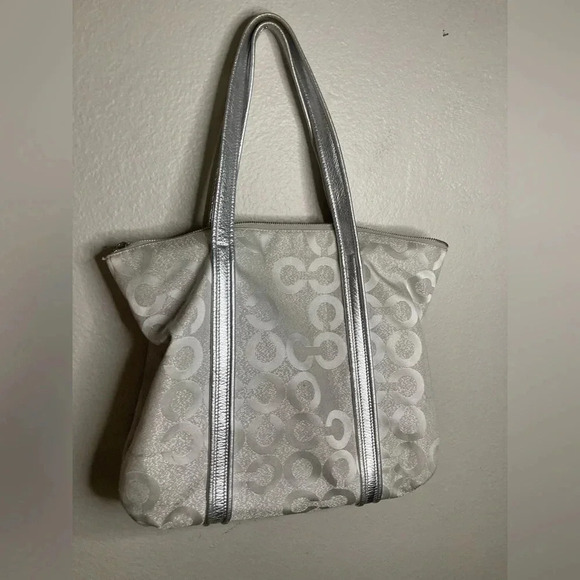 Rare Coach Poppy Silver Glam Tote Bag - Picture 7 of 16
